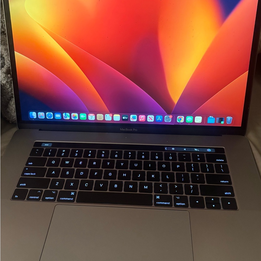 Apple MacBook Pro - Gray